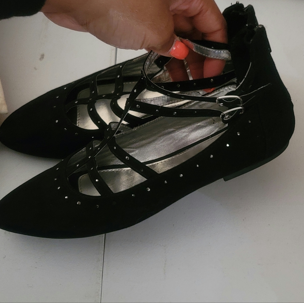 Shoes - Picture 3 of 3
